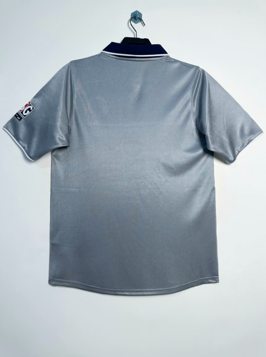 Paris Saint-Germain 2000/01 Away Kit