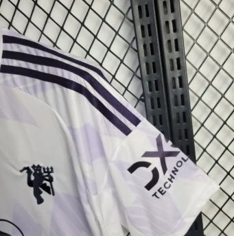 Manchester United 25/26 Away Kit