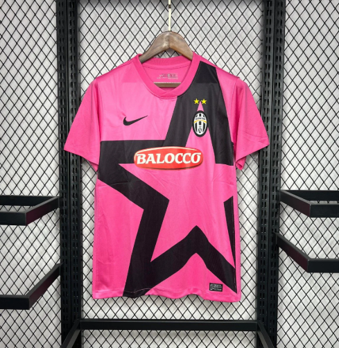 Juventus 2016/17 Pink Away Kit