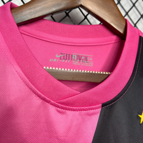 Juventus 2016/17 Pink Away Kit