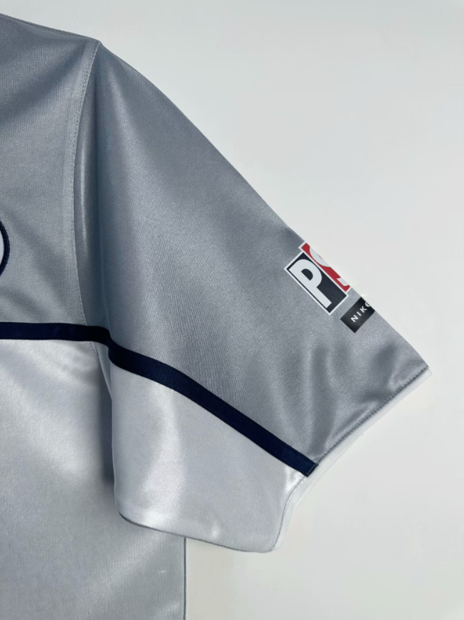 Paris Saint-Germain 2000/01 Away Kit